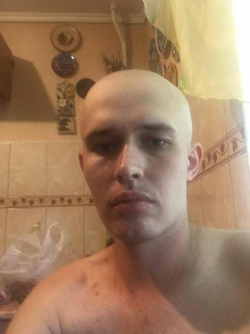 "Жизнелюбивый парень": украинцев просят помочь тяжелобольному Максиму Иванченко из Херсона