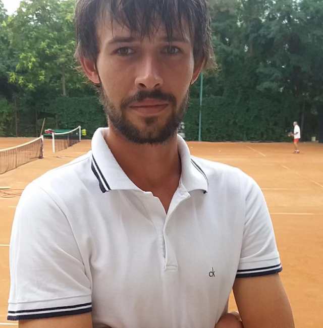 "Жизнелюбивый парень": украинцев просят помочь тяжелобольному Максиму Иванченко из Херсона