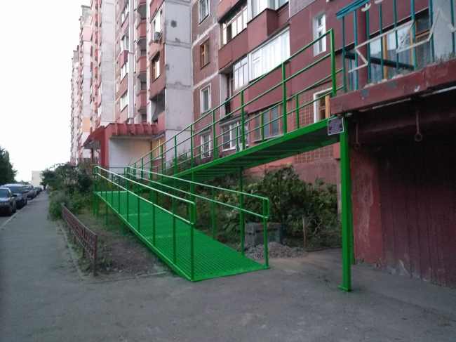 Скандал в Харькове с пандусом для паралимпийской медалистки получил продолжение