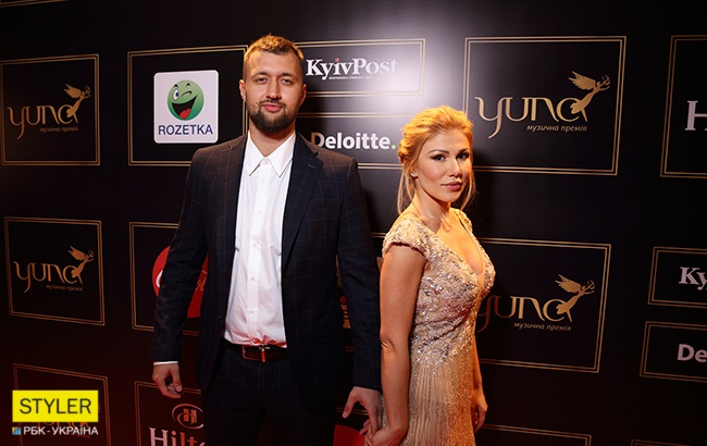 YUNA 2018: фоторепортаж с красной дорожки музыкальной премии