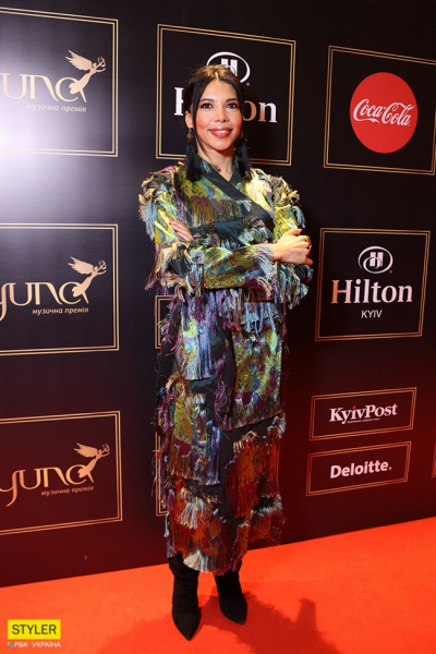 YUNA 2018: фоторепортаж с красной дорожки музыкальной премии
