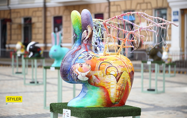 У Києві відкрився фестиваль писанок: яскравий фоторепортаж