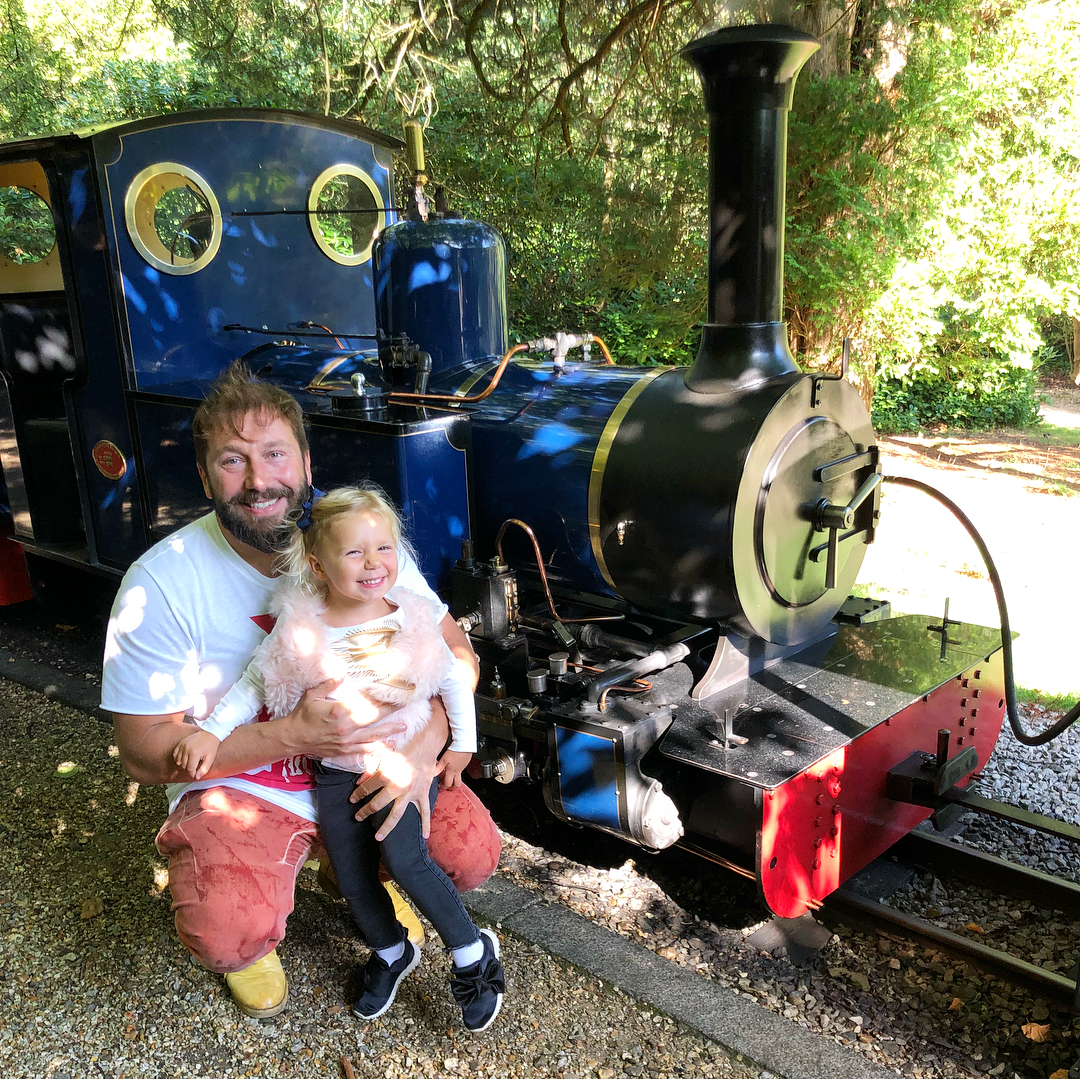 &quot;Свобода взглядов - самое главное&quot;: Евгений Чичваркин о гей-прайдах, РПЦ и советском прошлом