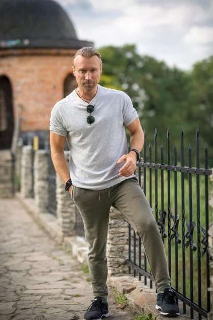 &quot;Благородный лорд&quot;: Олег Винник похвастался снимками из Дубенского замка