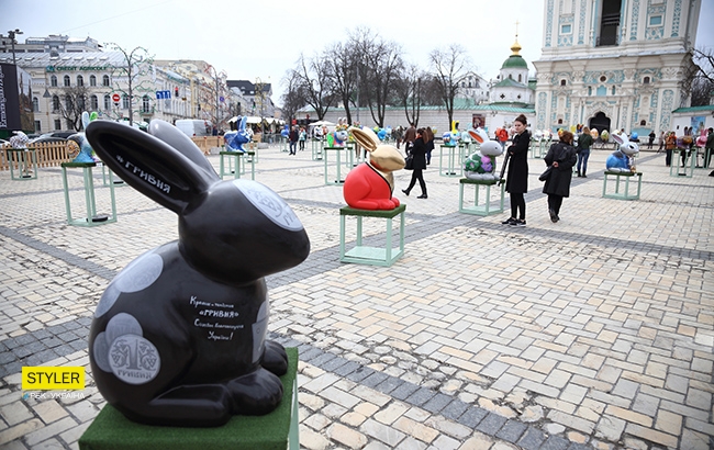 У Києві відкрився фестиваль писанок: яскравий фоторепортаж