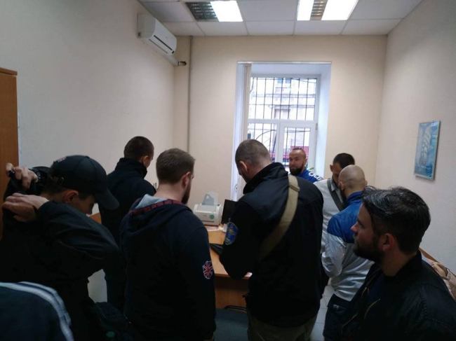 В Одесі викладач Моракадемії повісив у себе в кабінеті портрет Захарченка (фото)