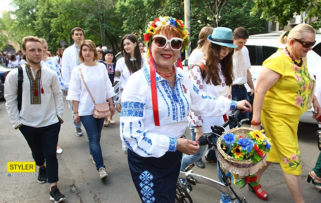 В Киеве прошел юбилейный мегамарш вышиванок: яркие фото