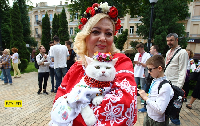 В Киеве прошел юбилейный мегамарш вышиванок: яркие фото