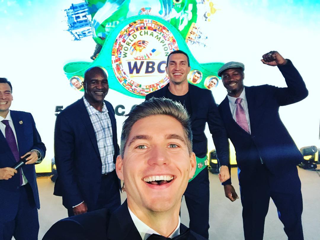 Леннокс Льюис и Эвандер Холифилд в Киеве: легенды бокса засветились с украинским ведущим (фото)