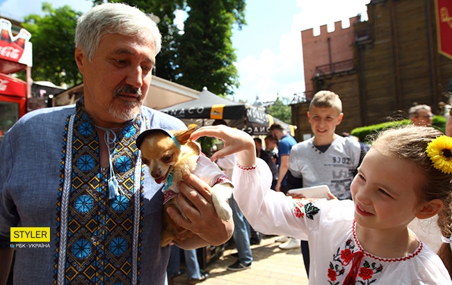 В Киеве прошел юбилейный мегамарш вышиванок: яркие фото