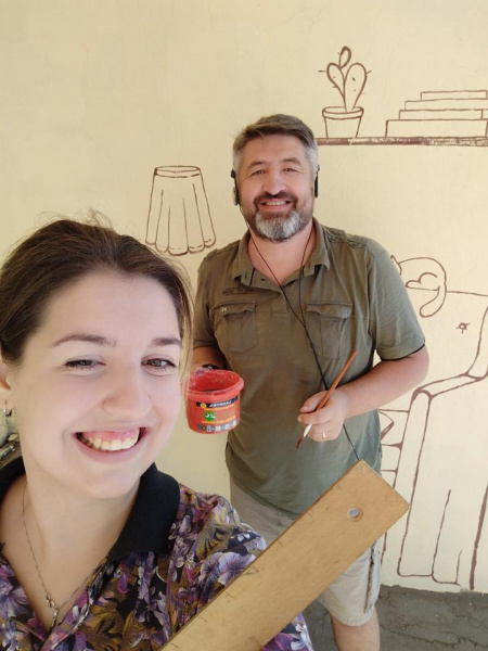 "Теперь у нас красиво": в Николаеве местные жители привели в порядок остановку