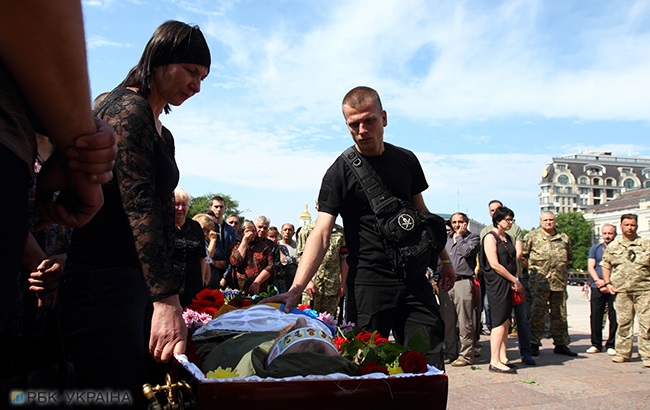 В Киеве простились с погибшим бойцом ООС (фоторепортаж)