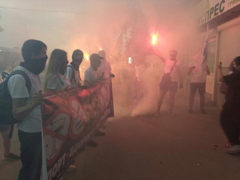 &quot;Відвідали кілька &quot;наливайок&quot;: подробиці антиалкогольної акції в Києві (фото)