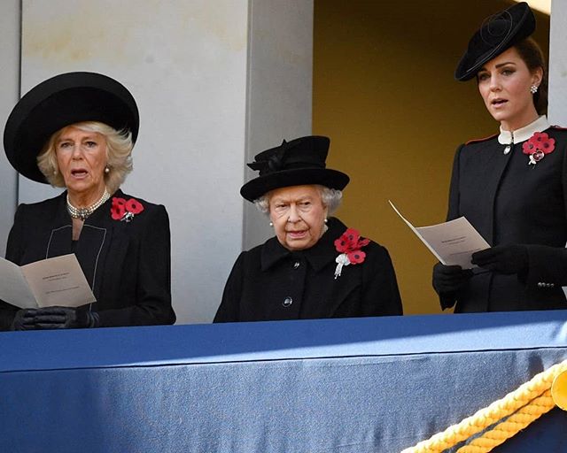 Принци Вільям і Гаррі з дружинами відвідали службу в честь 100-річчя закінчення Першої світової війни