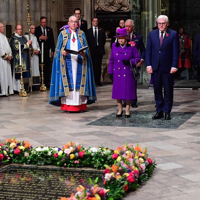 Принци Вільям і Гаррі з дружинами відвідали службу в честь 100-річчя закінчення Першої світової війни