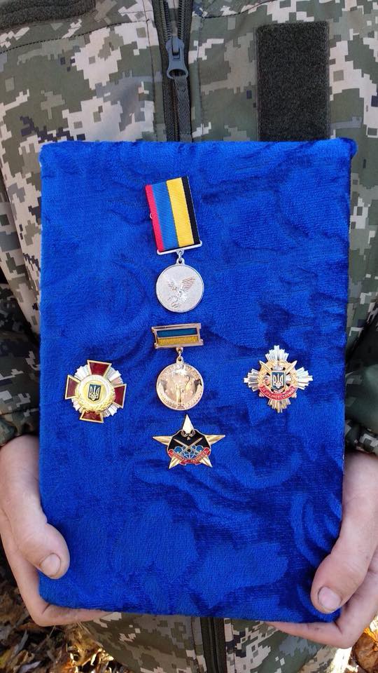 Под Сумами простились с погибшим на Донбассе героем (фото)