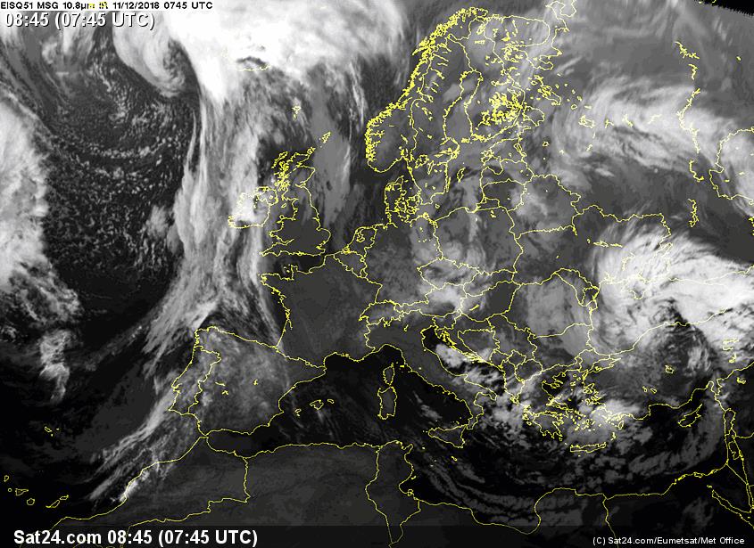 Синоптик предупредил украинцев о метелях и гололеде