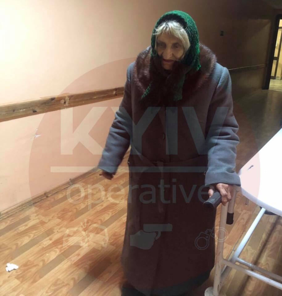 "Просто ходила по трассе": в Киеве ищут родственников женщины (фото)