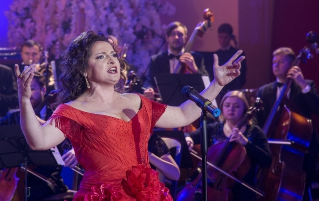 В Киеве состоялся Венский бал: опубликованы первые фото