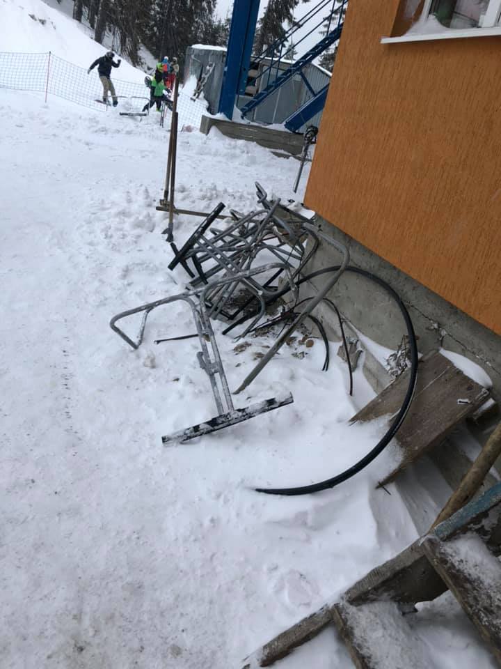 &quot;До сих пор в шоке&quot;: на горнолыжном курорте туристы упали с подъемника