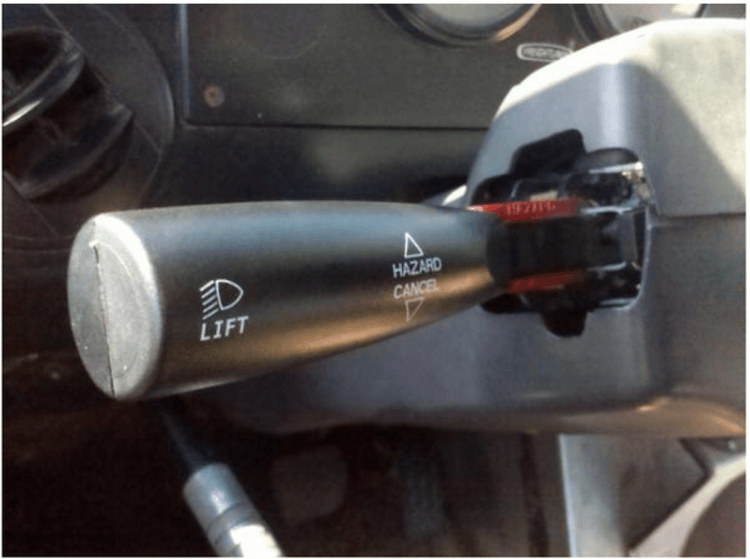 Об этом устройстве в машине не знают 30% водителей!