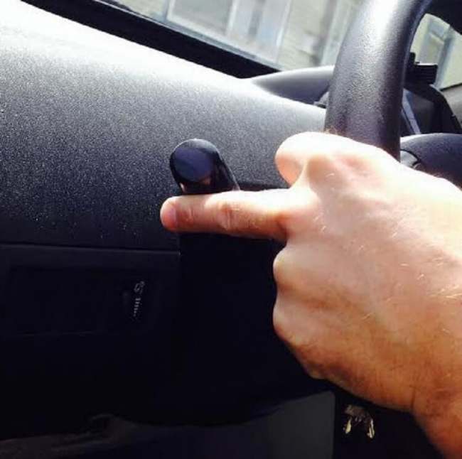Об этом устройстве в машине не знают 30% водителей!