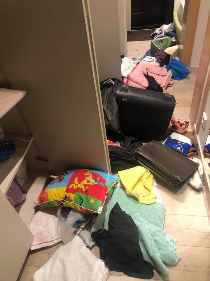 "Винесли навіть хрестики": у Києві пограбували квартиру головного "рухівця"