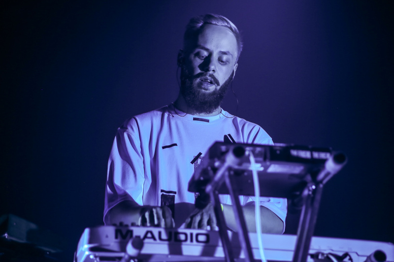 С балетом и невероятным световым шоу: в Киеве состоялся концерт группы The Erised (фото)