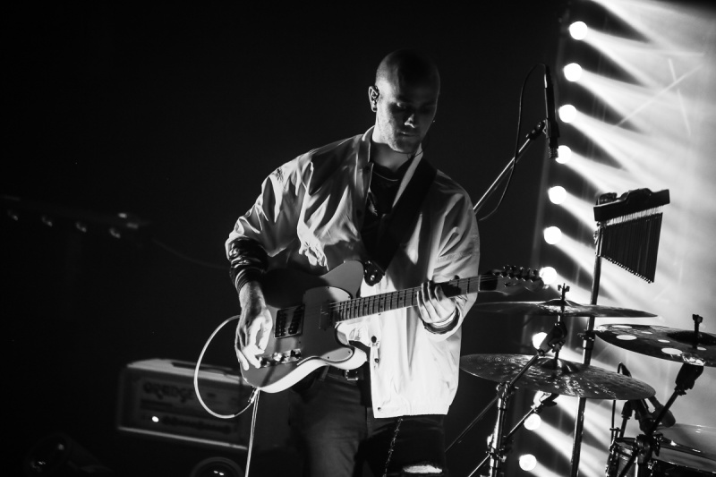 С балетом и невероятным световым шоу: в Киеве состоялся концерт группы The Erised (фото)