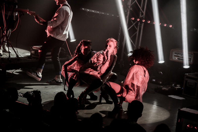 С балетом и невероятным световым шоу: в Киеве состоялся концерт группы The Erised (фото)