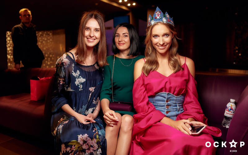 &quot;Зачарований принц&quot;: Олег Винник, Катя Осадча та інші зірки на прем'єрі мультфільму