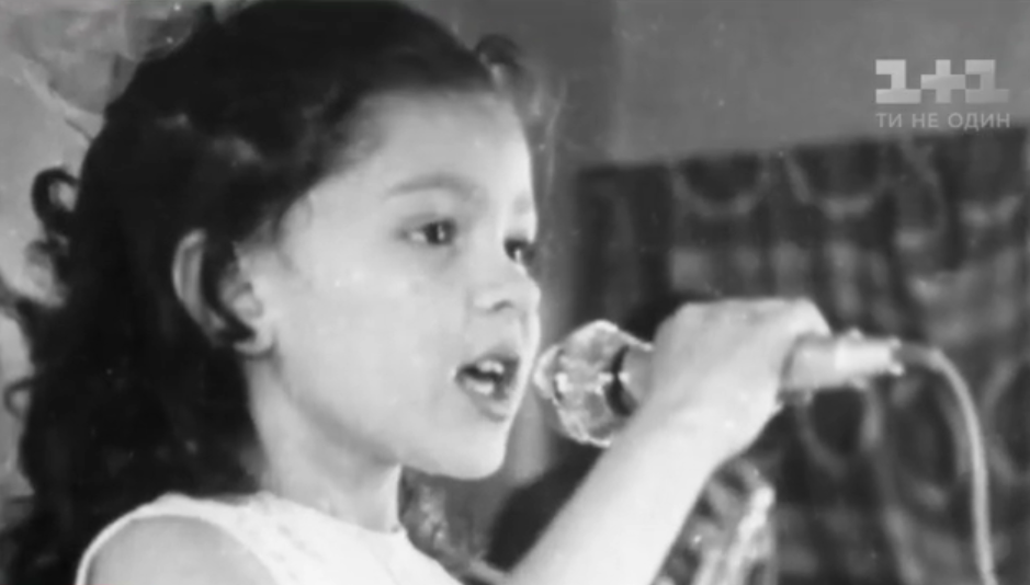 Руслана поділилася архівними фотографіями в честь свого дня народження