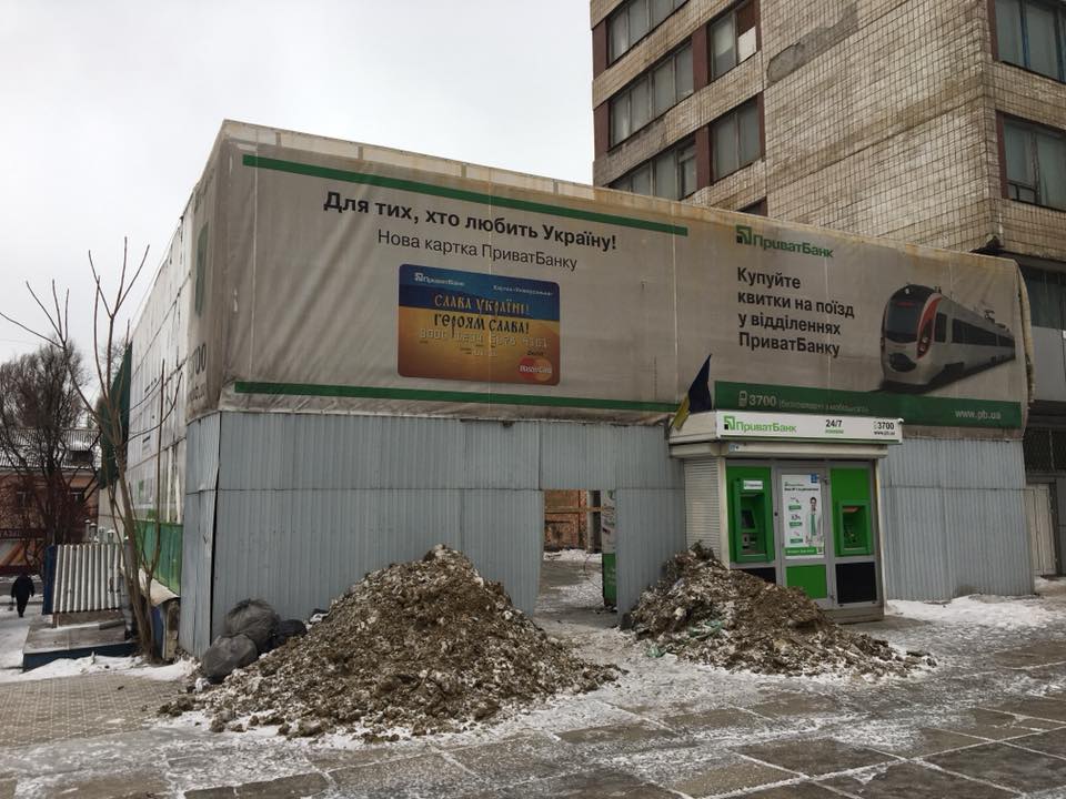 &quot;Будто все произошло пару месяцев назад&quot;: известный блогер показал фото разрушений в Мариуполе