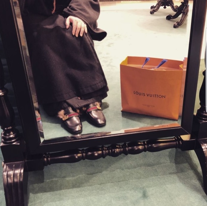 "Гламурный батюшка": в РФ нашелся поп в Louis Vuitton