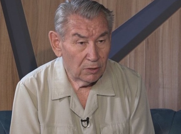 Може рухнути будь-якої миті: мосту через Дніпро дали невтішний прогноз