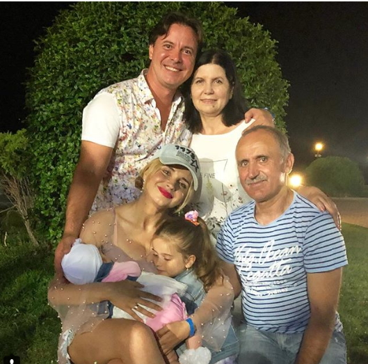 "Ни минуты покоя!": Лилия Ребрик показала зажигательные танцы на море