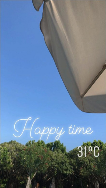 "Потрібно встигнути полінуватися": Горбунов та Осадча показали знімки з пляжного відпочинку (фото)