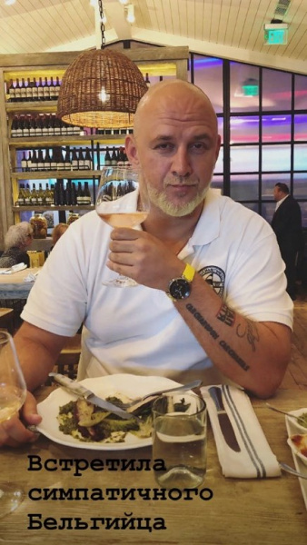 Настя Каменских показала "голые" снимки с отдыха в Калифорнии (фото)