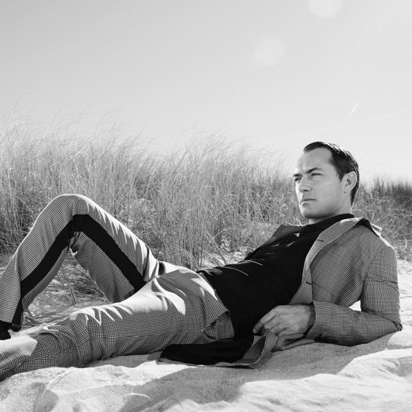 Джуд Лоу стал лицом новой кампании Prada