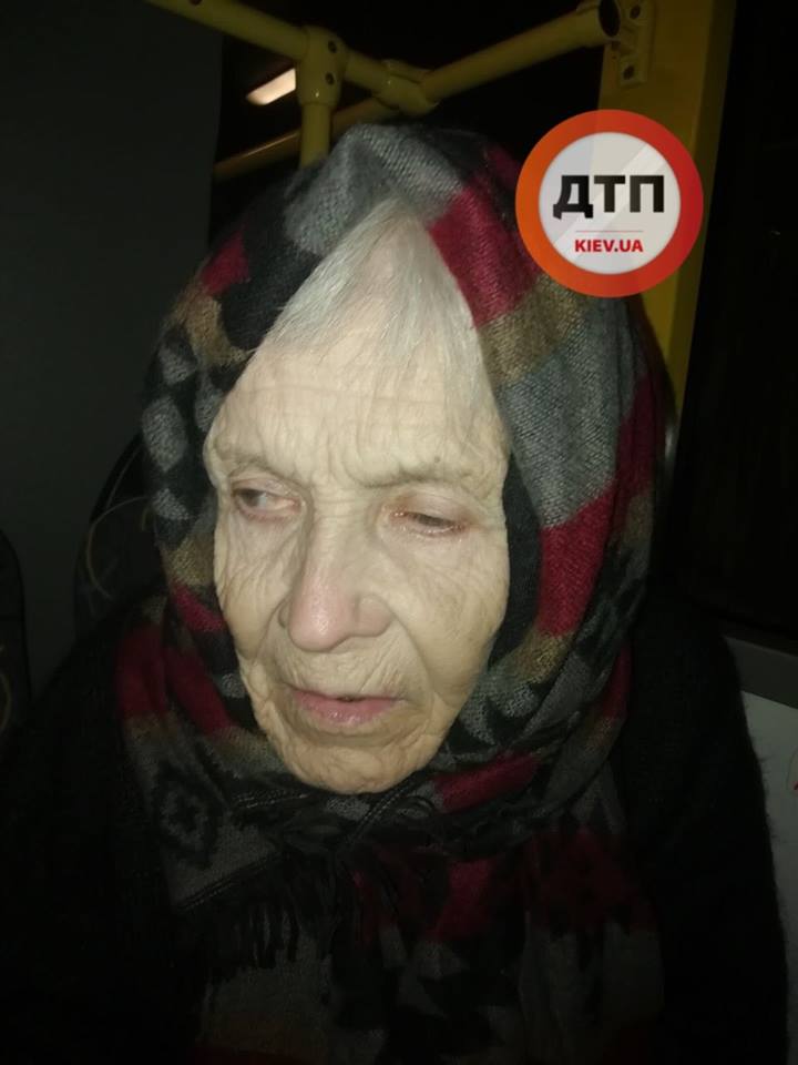 Помогите опознать: в Киеве ищут родственников пожилой женщины
