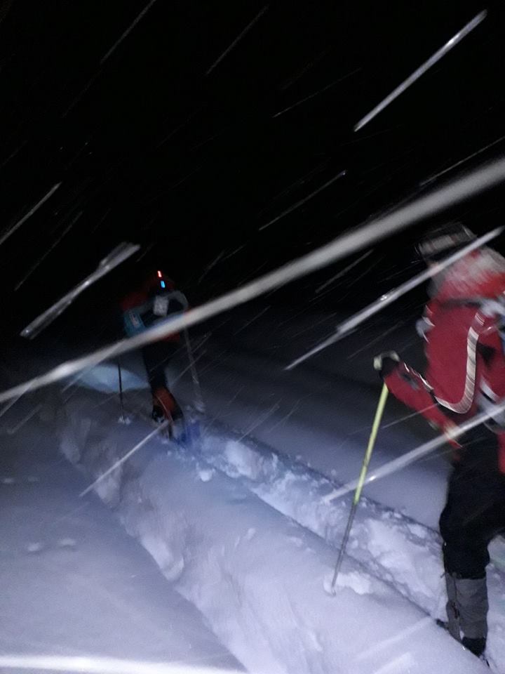 Німецький лижник заблукав у Карпатах: рятувальники знайшли туриста, та "застрягли" самі