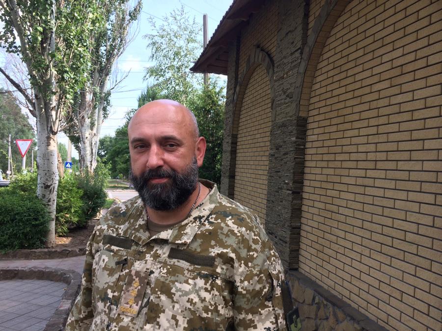 Зачем "опальный" герой войны пошел в президенты: реакция украинцев (фото, видео)