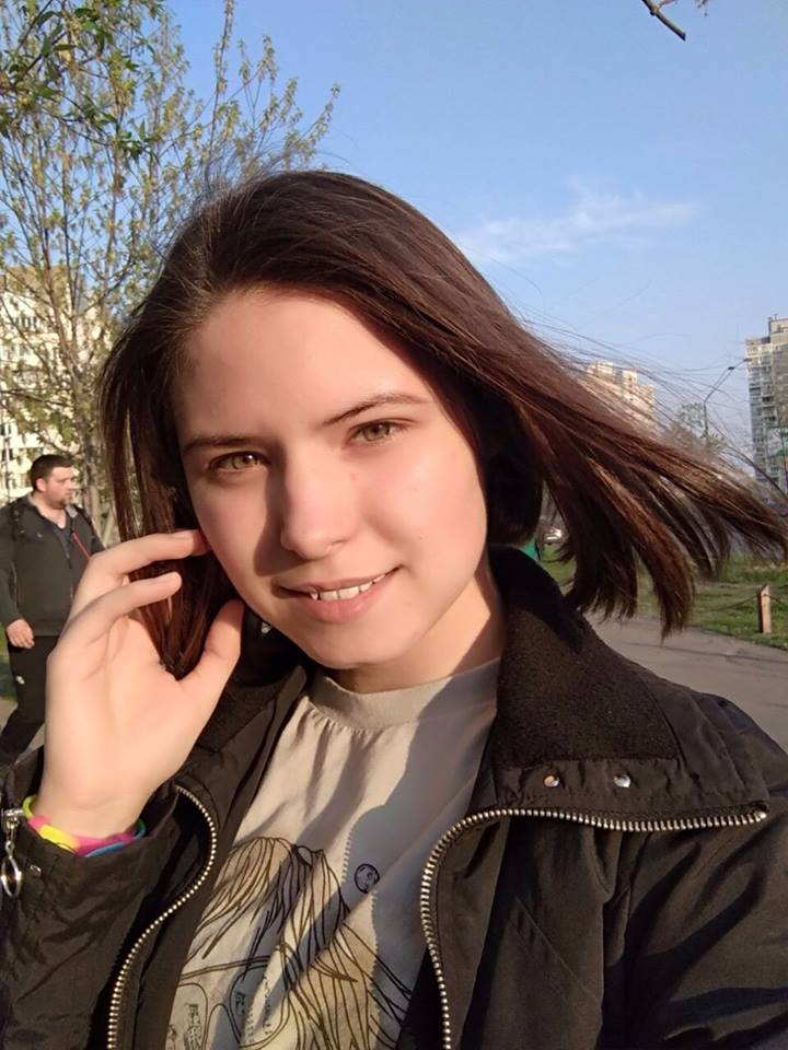 Допоможіть знайти: в Києві два тижні розшукують 15-річну дівчинку