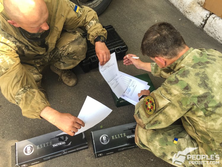 "Знали бы вы, как тепло на душе": волонтеры рассказали о поездке на передовую к морпехам