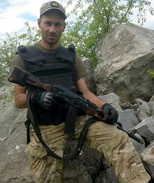 В сети рассказали о героях, которые погибли в зоне АТО в ноябре (фото)