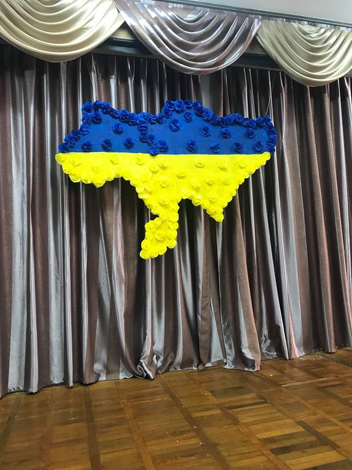 Скандал на виборах: у Києві вивісили карту України без Криму