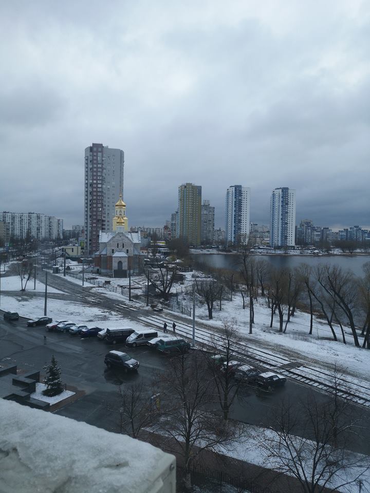 Весна, ти де? Україну наприкінці березня накрив сніг (фото та відео)