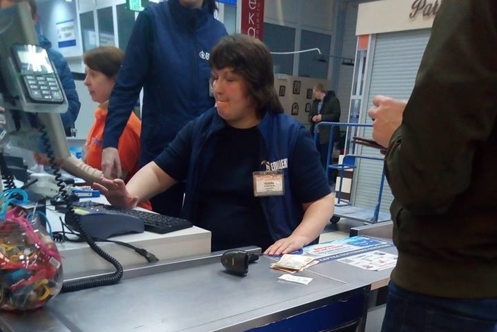 Обзывают нацистами: сеть гипермаркетов вляпалась в скандал