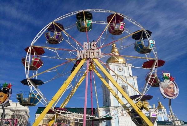 Центр Киева почти готов ко встрече нового года