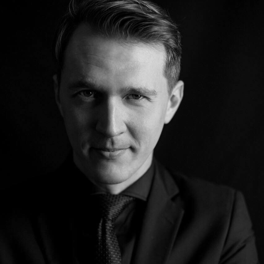 У Києві затримали відомого блогера і журналіста (відео)